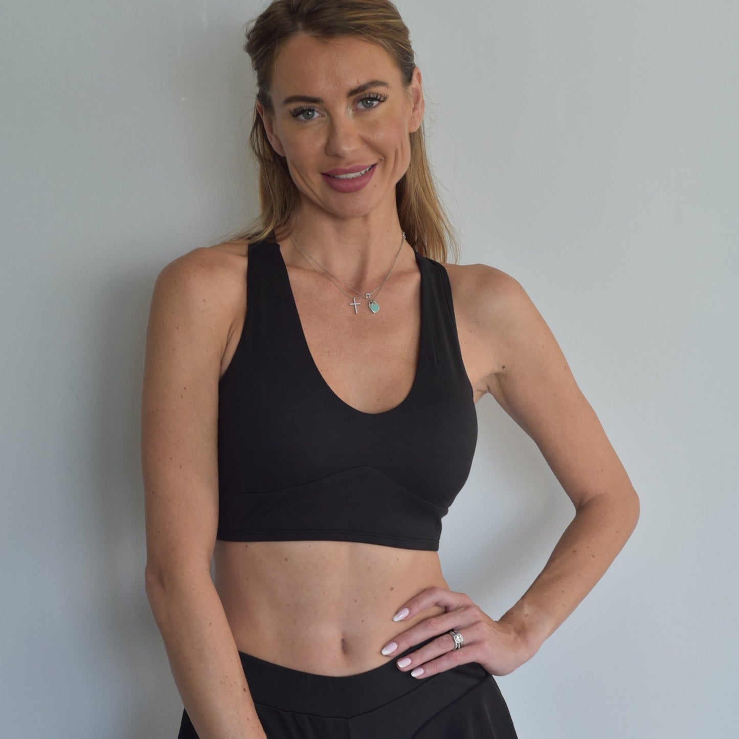 Alana Black Yoga Bra with Phone Pocket Padded Sports Top, Racerback Athletic Support Top for Her, Yoga Fitness Training Bra, Ladies Comfortable Sportswear